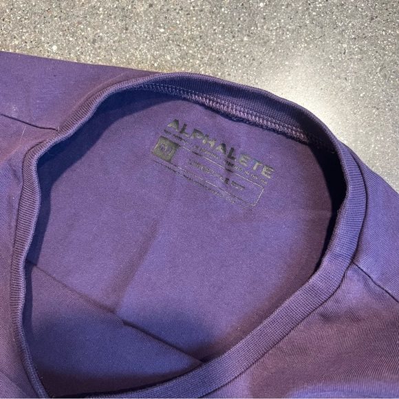 Alphalete Crop Top Tee - Picture 3 of 4